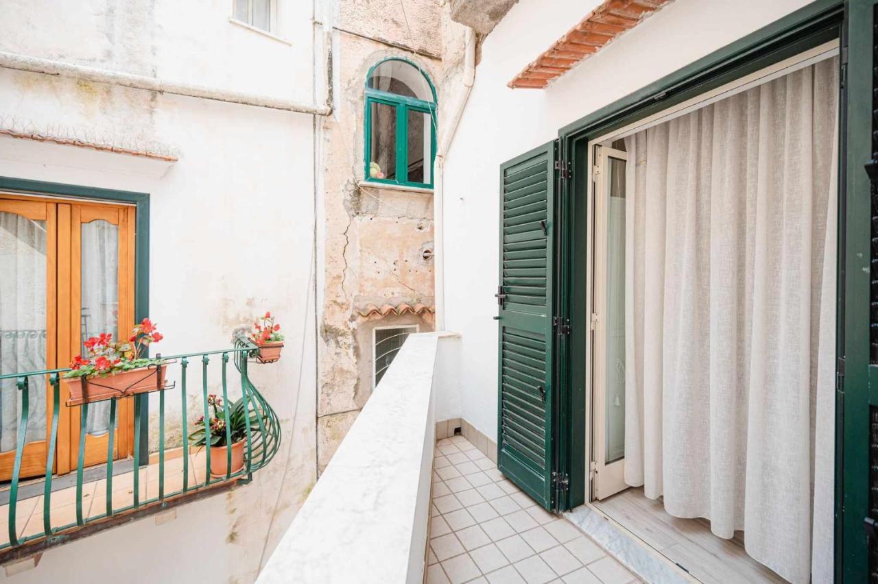 Apartament White Amalfi Centro Storico By Italianhost Zewnętrze zdjęcie