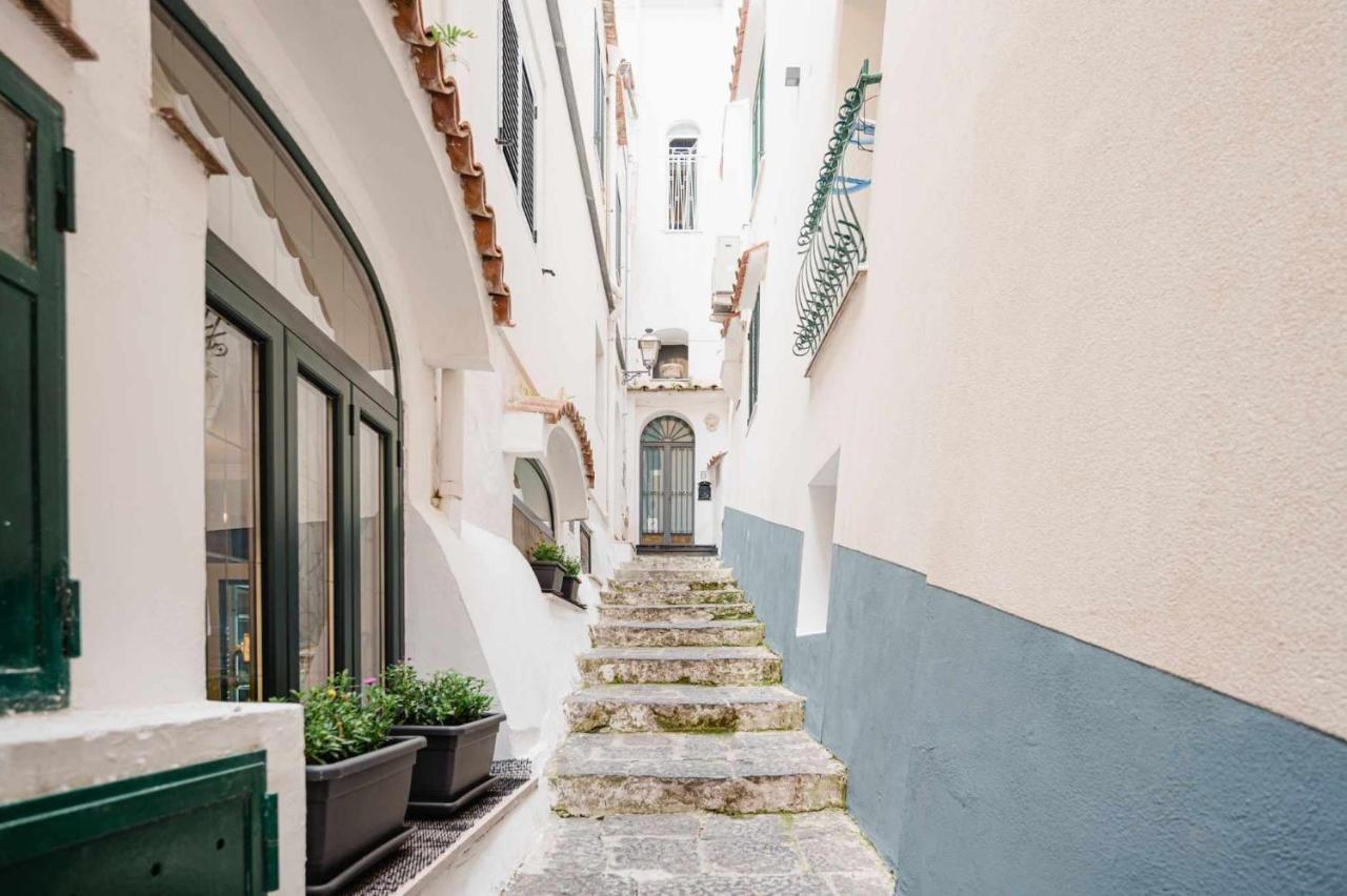Apartament White Amalfi Centro Storico By Italianhost Zewnętrze zdjęcie